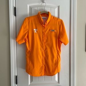 University of Tennessee Columbia PFG Button Up Women’s Small